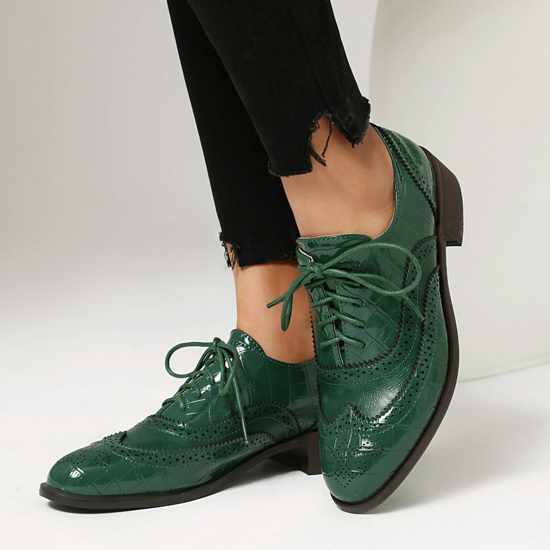 Patent Leather Oxford - 여성 스톤 프린트 브로그 옥스포드 슈즈